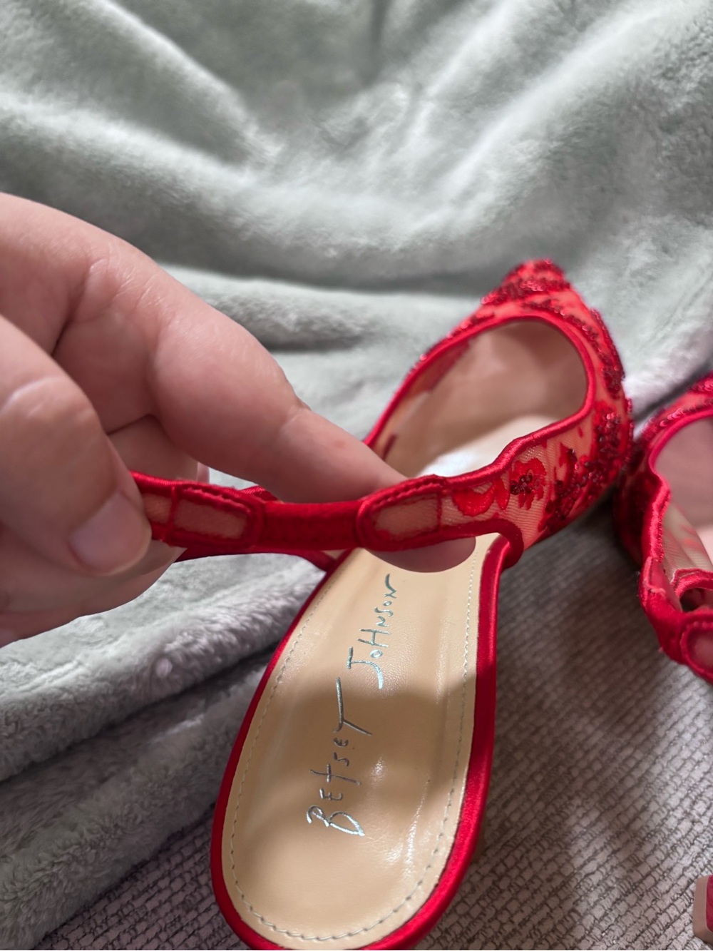 ✨Nikki Red Betsey Johnson Heels Size 8.5 - Picture 6 of 12